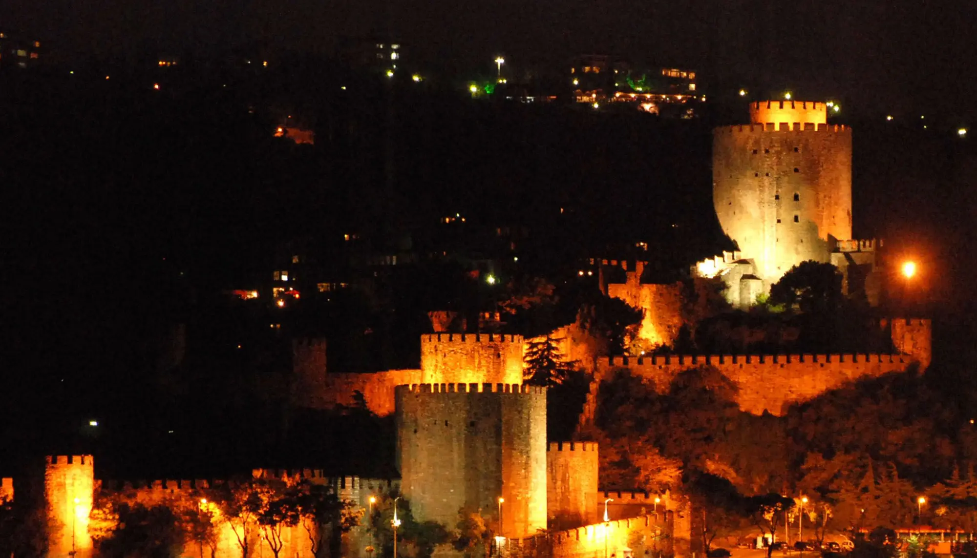Illuminated Istanbul – Bosphorus, Two Continents & Panoramic Views