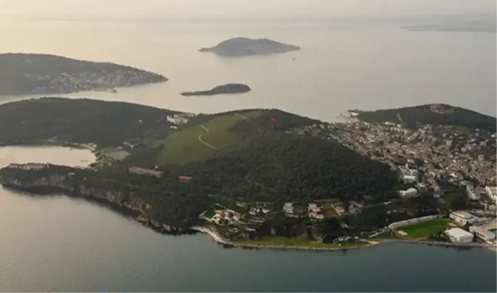Princes Islands Tour (Including Ferry Tickets & Lunch)